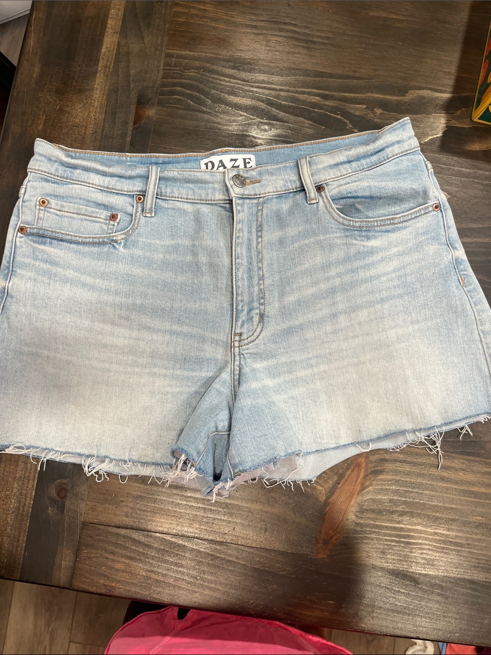 DAZE Light Wash Frayed Hem Denim Shorts